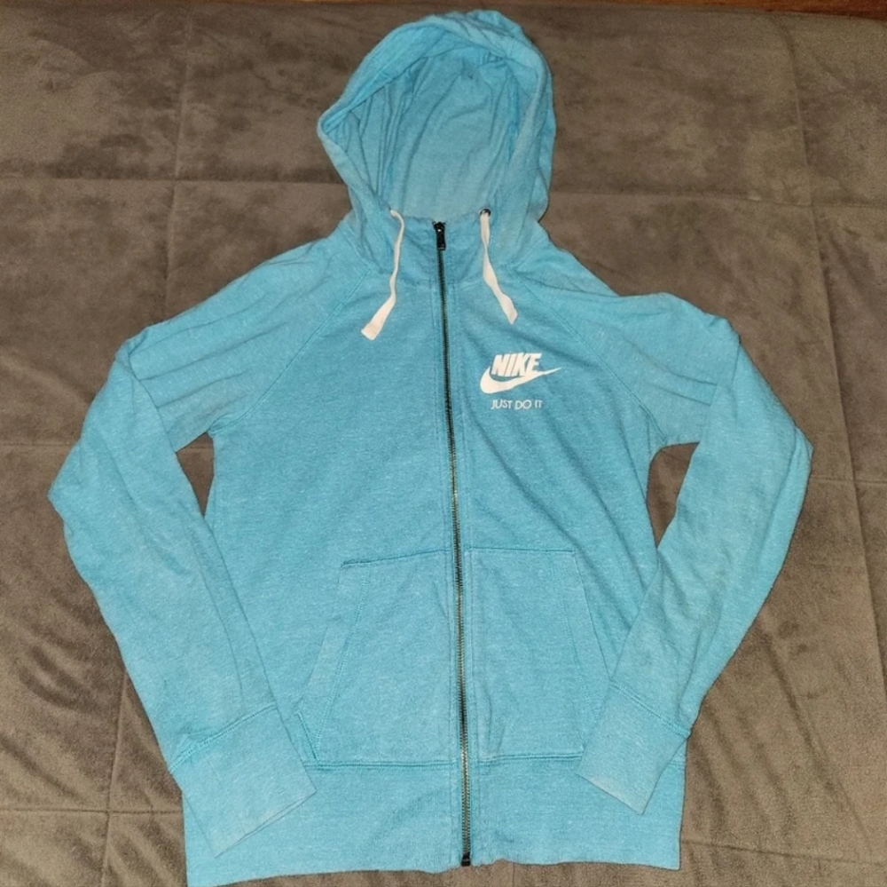 Nike hoodie size xs